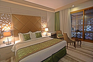 BOSPHORUS HOTEL vb. MEDİNE
